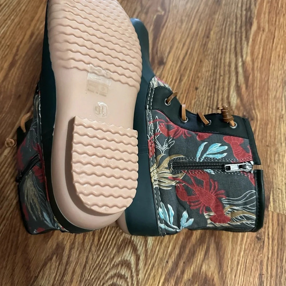 new Solo rubber boots, size 9.5 main image 7